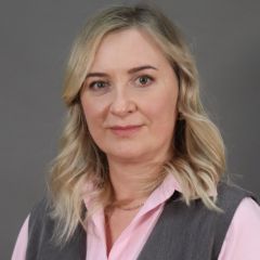 Миракова Лариса