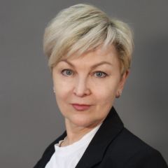 Ясенева Елена